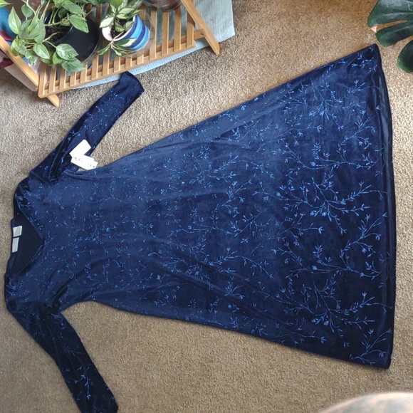 Worthington Blue Glitter Leaf Vine Velvet Long Maxi Dress NWT Practical Magic - Picture 8 of 8